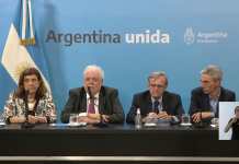 Video: conferencia de prensa del Ministro de Salud Ginés González García