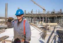 El Gobierno evalúa medidas para monotributistas y trabajadores informales