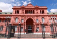 Reunión en Casa Rosada para analizar actividades a flexibilizar en las provincias