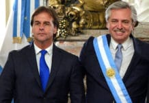 Fernández a Lacalle Pou: "La decisión no es irnos del Mercosur, es hacerlo más grande"