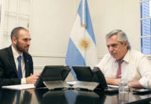 El Ministro Guzmán presentó la oferta que hará a los bonistas privados