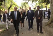 "Ustedes hacen historia", les dijo el presidente a los profesionales del Instituto Malbrán
