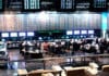 El riesgo país perforó los 500 puntos: bonos argentinos continúan la mejora