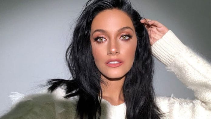 Oriana-Sabatini-03