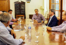 Integrantes de la Cámara de Comercio fueron recibidos por el Gobernador Uñac