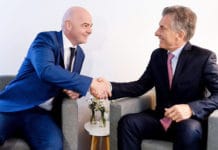 Reapareció Mauricio Macri: organizará un partido benéfico con la Fundación FIFA