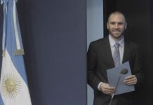 Con un video, Guzmán mostró a los bonistas el respaldo que tiene la propuesta en argentina