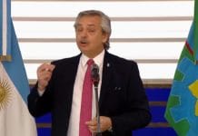 "La normalidad que conocimos no existe más", dijo el presidente en la reapertura de Volkswagen