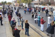 Protesta en el Hospital Rawson por los dos jefes que echaron tras el cuarto caso