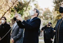 El Gobernador Uñac participó del izamiento de la bandera para conmemorar el Día de la Patria