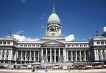 Dos trabajadores del Congreso tienen coronavirus y lo cerraron para desinfectar