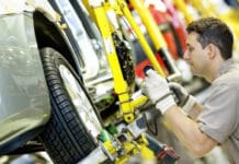El Gobierno prorrogó por dos meses la prohibición de despedir trabajadores