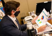 Capital vuelve al horario normal de atención presencial