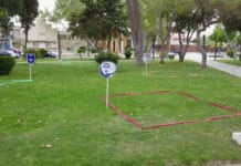 Figuras geométricas y carteles para armar burbujas en la plaza de Santa Lucía