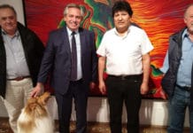 Sin distancia social ni barbijo, Fernández cenó con Evo Morales y festejaron el triunfo en Bolivia