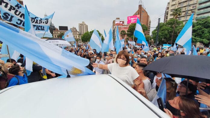 Banderazo-contra-Gobierno-2020-08