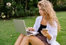 Argentina: la gente se informa más por internet y paralelamente abandona la televisión