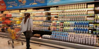 El consumo privado cayó 0,6% en abril