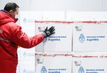 Llega al país un cargamento de vacunas Sinopharm exclusivo para niños