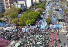 Ciudad de Buenos Aires: la CGT y organizaciones sociales marchan por el Día de la Lealtad Peronista