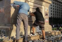 La oposición repudió la agresión en la Plaza de Mayo al memorial por las víctimas del Covid-19