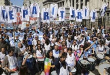 Ante un pedido de aumento de los gremios nacionales se reabren las paritarias