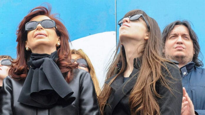 Cristina-con-Florencia-y-Máximo-Kirchner