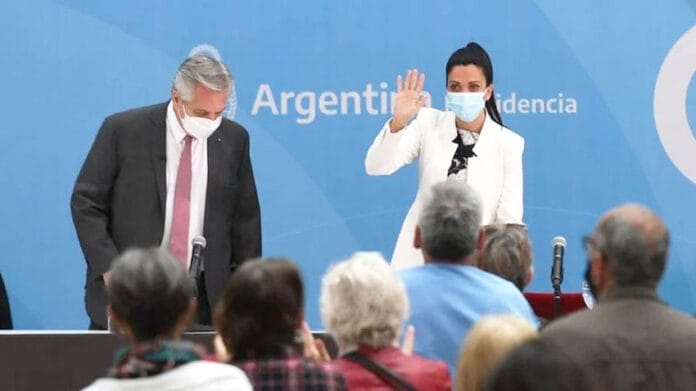 Luana-Volnovich-y-Fernández