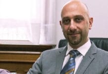 Renunció un asesor de Guzmán con duras críticas a las medidas de corto plazo del Gobierno