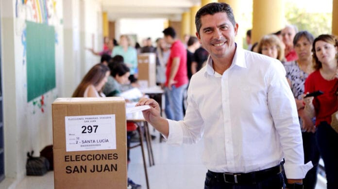 Marcelo-Orrego-votando-2019