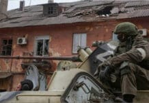 Denuncian que Rusia atacó un centro Cáritas en Mariupol y 7 personas murieron