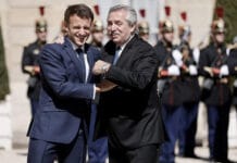 Fernández se reunió con Macron en la última escala de su gira por Europa