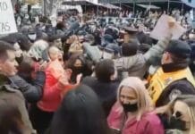 Hubo protesta docente durante el desfile patrio en San Juan