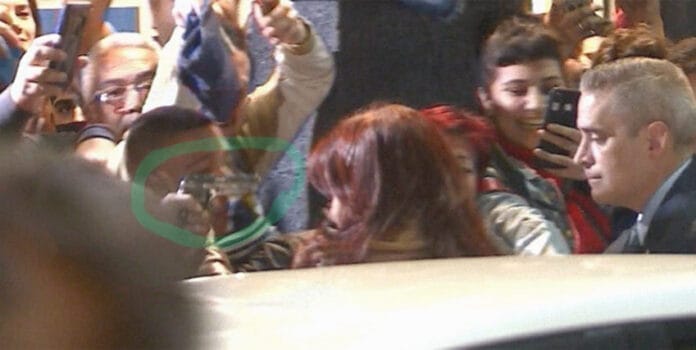 Atentado-a-Cristina-01