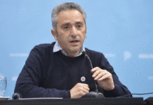 Larroque acusó a La Cámpora de impulsar un "golpe institucional" contra Kicillof