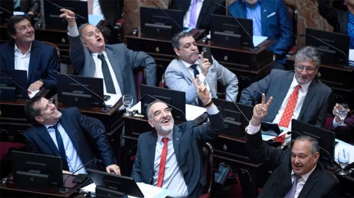 senadores