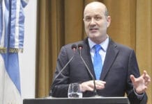 Sturzenegger defendió los despidos en el SMN y aseguró que el organismo podría funcionar con el 15% de sus empleados