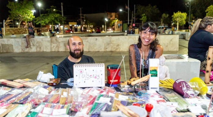 Feria-artesanos-en-Rivadavia