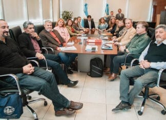 Paritarias docentes en San Juan: acuerdo de subas por etapas y cláusula gatillo hasta junio