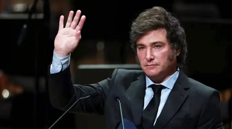 Gobierno oficializó la disolución y transformación de 21 organismos públicos para "reducir el déficit"