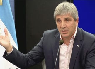 Caputo y el presidente de Colombia protagonizaron un cruce por la deuda externa Argentina