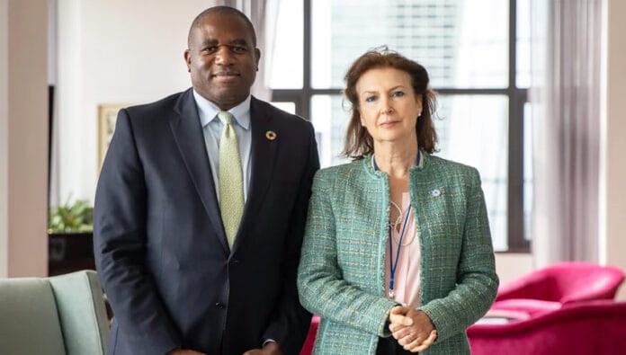 Mondino-y-Reino-Unido