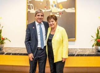 Caputo se reunió en Estados Unidos con Georgieva y abordaron "la agenda económica de Argentina"