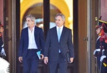El Tesoro adjudicó $7.339.000.000.000 y renovó la totalidad de los vencimientos
