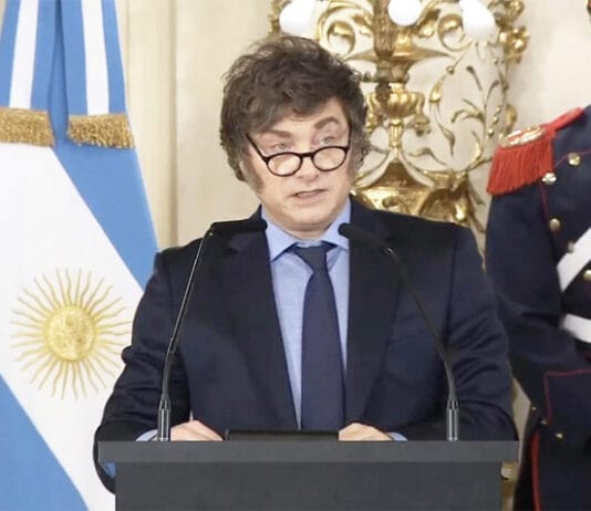 Milei aumentó el giro de transferencias no automáticas a las provincias