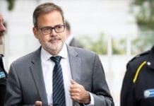Gobierno desplazó de sus cargos al embajador en España y al cónsul en Nueva York