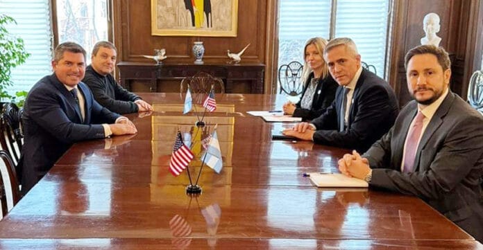 Orrego-en-embajada-de-Estados-Unidos