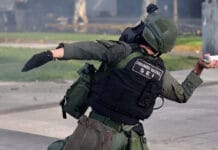 Un periodista está grave tras ser herido por una cápsula de gas lacrimógeno en la manifestación