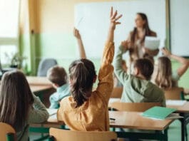 Gobierno nacional suspendió la baja de Vouchers Educativos a familias que adeudan cuotas escolares