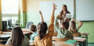 Gobierno nacional suspendió la baja de Vouchers Educativos a familias que adeudan cuotas escolares
